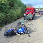 Motociclista se estrella de frente con una camioneta en Ometepec