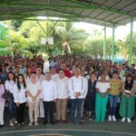 Entrega SEG y BBVA laptops a maestros afectados por el huracán Otis