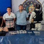 Detienen a 2 hombres y una mujer en posesión de probable droga