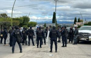 ROJA AGENTES DE SEGURIDAD