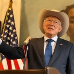 Ken Salazar sugiere a México generar ‘”cortinas de seguridad y prosperidad” con Trump