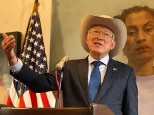 NACIONAL KEN SALAZAR