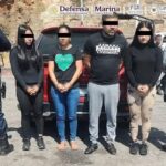 Detienen a tres mujeres y un hombre con armas