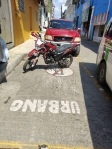 OME LOS VEHÍCULOS ESTACIONADOS